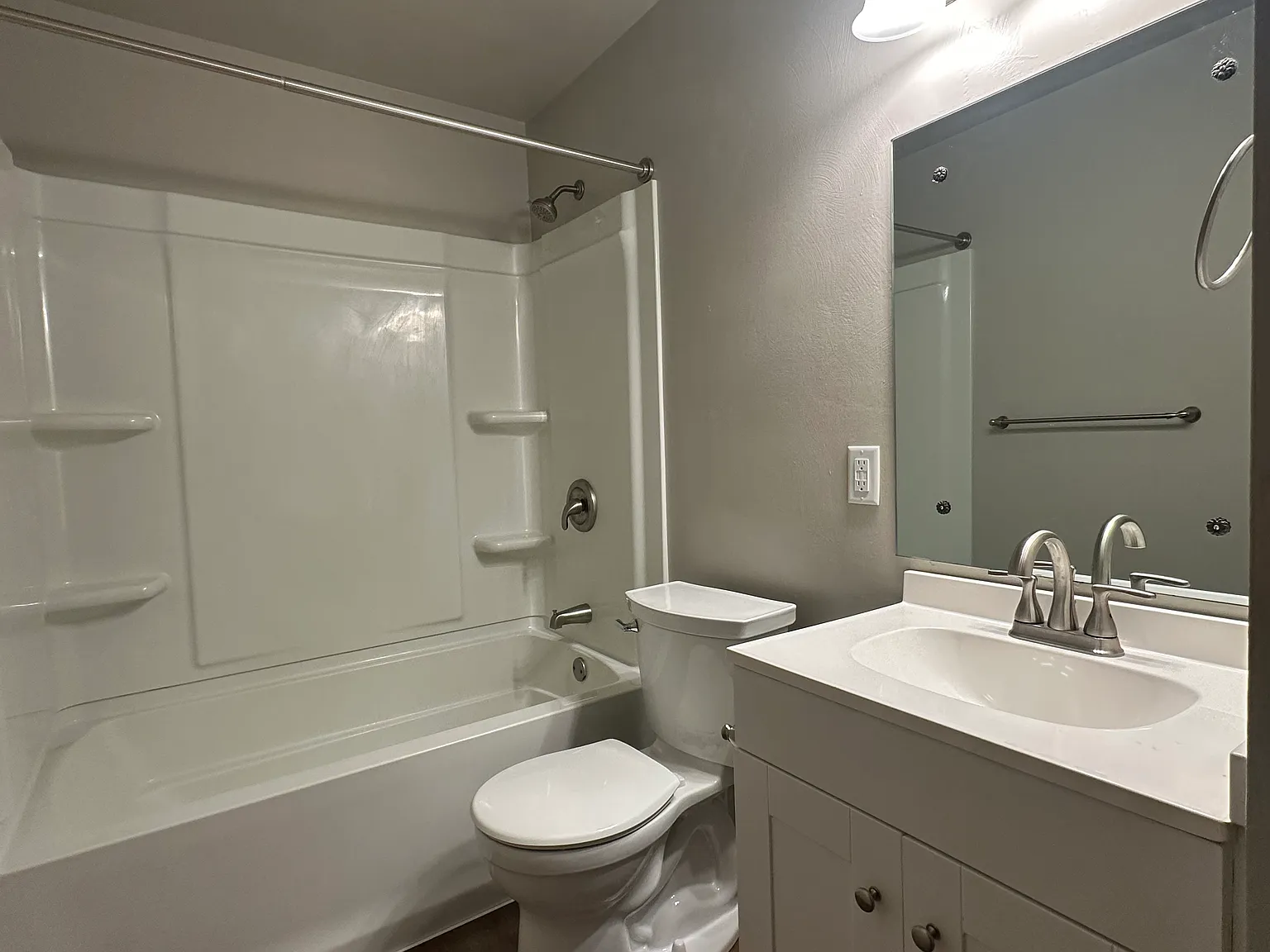 2 bed, $1,095 — Photo 3