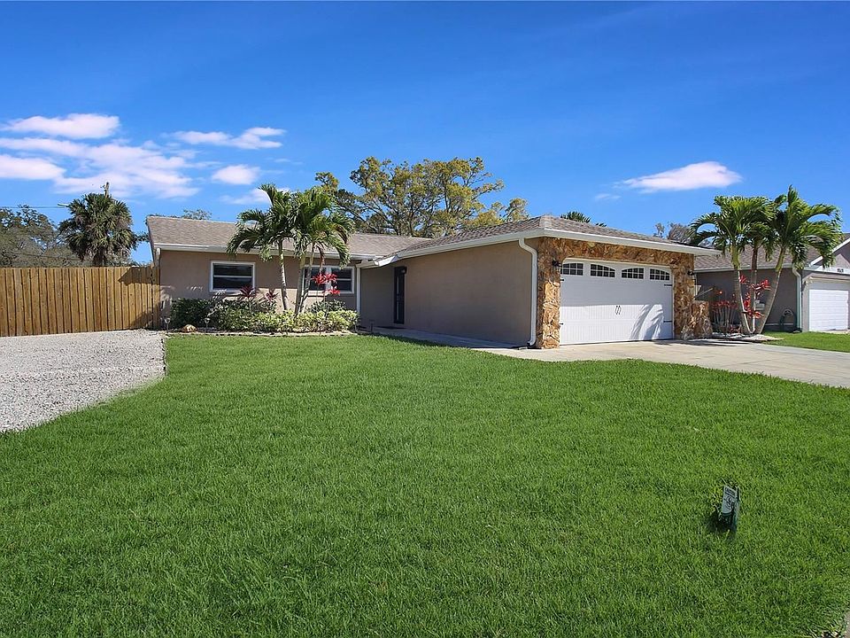 1st image of 9525R 60th Way N