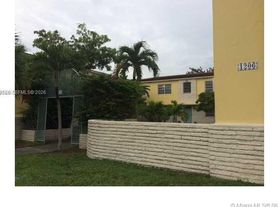 1206 S Douglas Rd, Coral Gables, FL