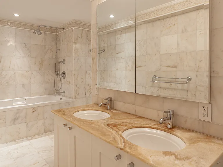 30 W 63rd St #24FGH — Photo 11