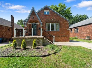 8510 Antler Dr, Saint Louis, MO 63117