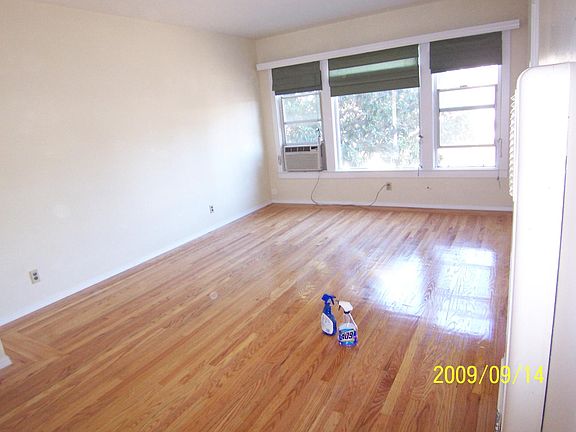 3rd image of 2327 J St APT 201