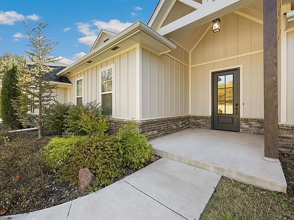 5th image of 14600 Fontella Ln