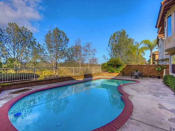 2nd image of 35 Rosy Finch Ln