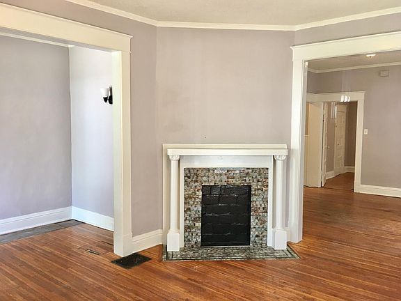 2nd image of 4127 Charlotte St APT 1
