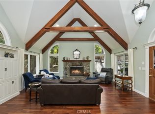 405 Terrace Rd, Lake Arrowhead, CA 92352