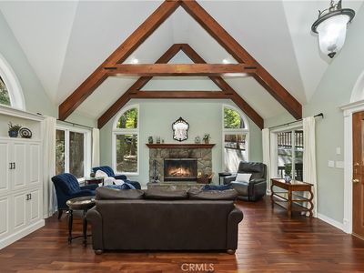 405 Terrace Rd, Lake Arrowhead, CA, 92352