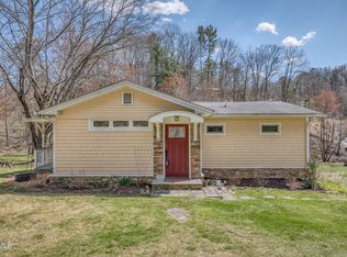 921 Emmett Rd, Bristol, TN 37620