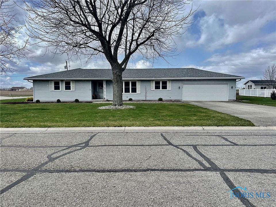 1st image of 902 Kay Nora Ave