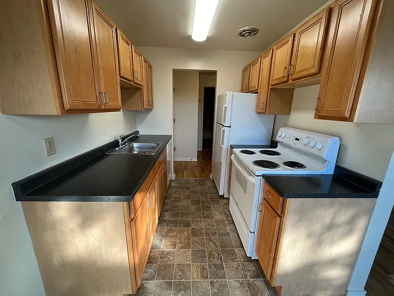 5029 11th Ave NE #201 — Photo 11
