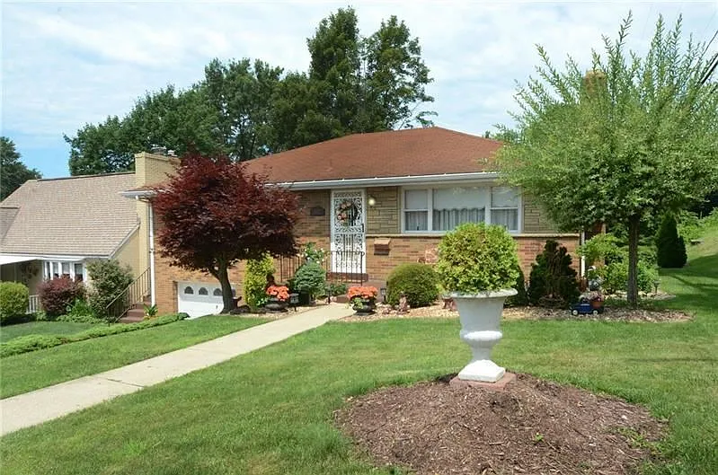 1612 Sillview Dr photo 1