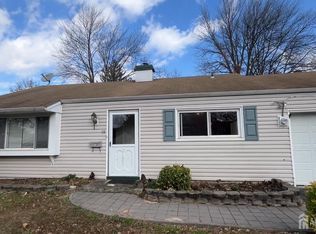 19 Dayton Rd, Edison, NJ 08817