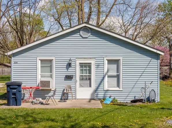 226 S Harrison St, Litchfield, IL 62056