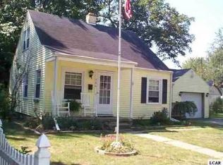 506 Center Dr, Tecumseh, MI 49286