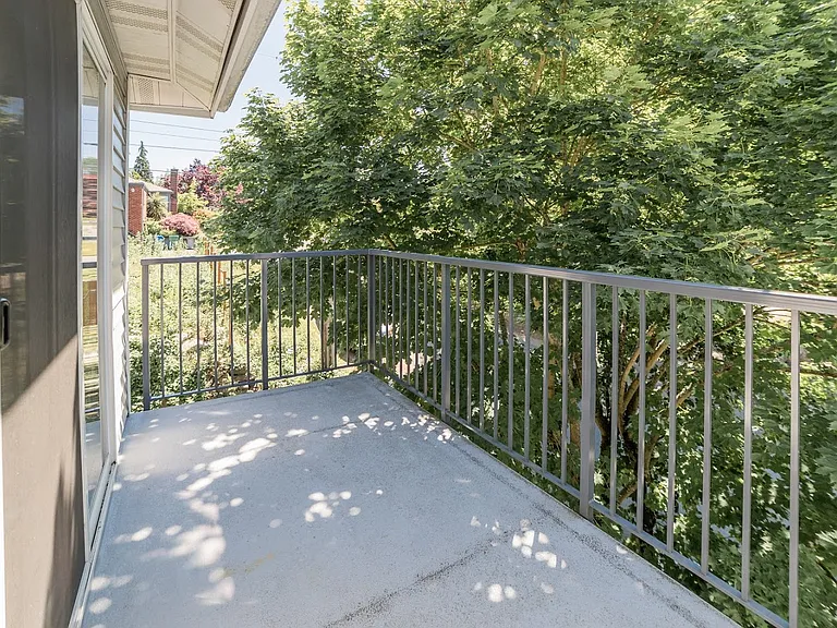 9200 Greenwood Ave N #307 — Photo 10
