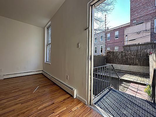 3rd image of 33A Lawton St #1-2