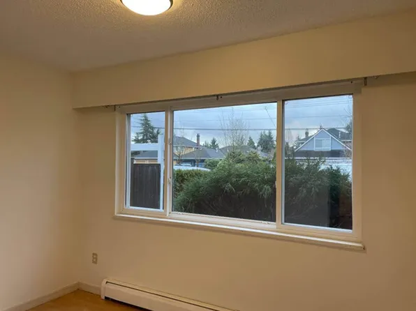 16033 108a Ave #8210, Surrey, BC V4N 4T4