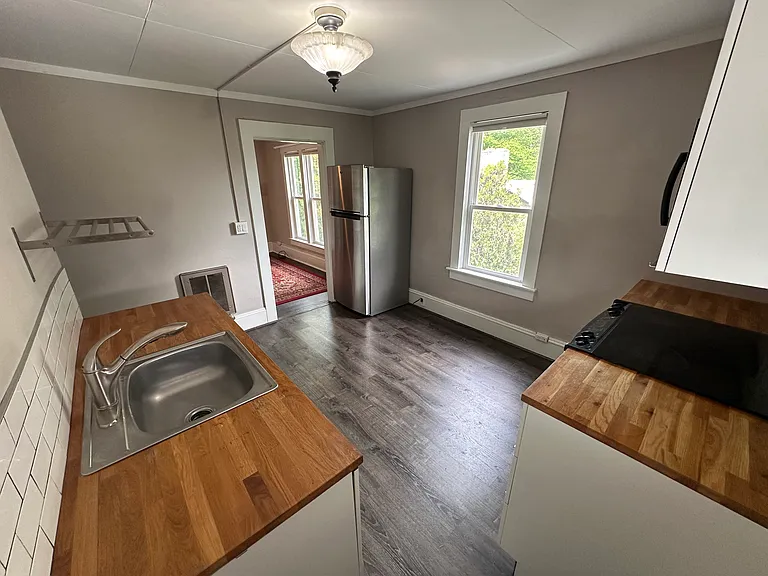 300 N Sprague St #3 — Photo 11