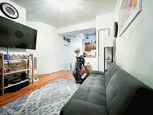 1st image of 146 E 39th St APT 1C
