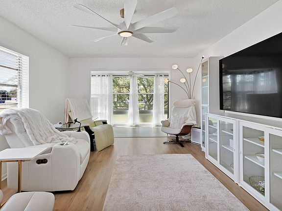 4th image of 91 Crooked Tree Lane #207