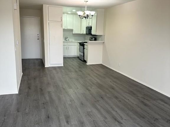 5th image of 4717 Ben Ave APT 308