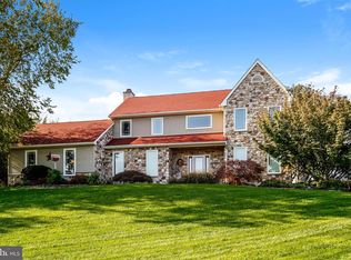 212 Highland View Dr, Lincoln University, PA 19352