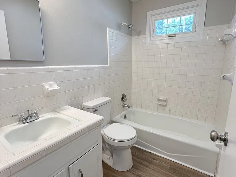 705 Power St — Photo 9