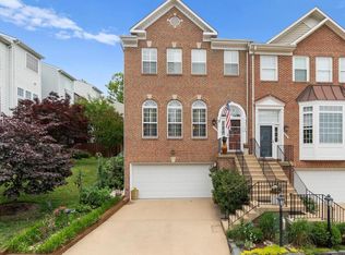 5259 Cozy Glen Ln, Alexandria, VA 22312