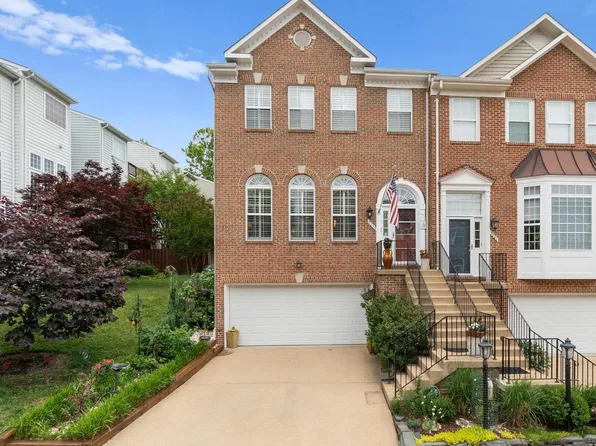 5259 Cozy Glen Ln, Alexandria, VA 22312