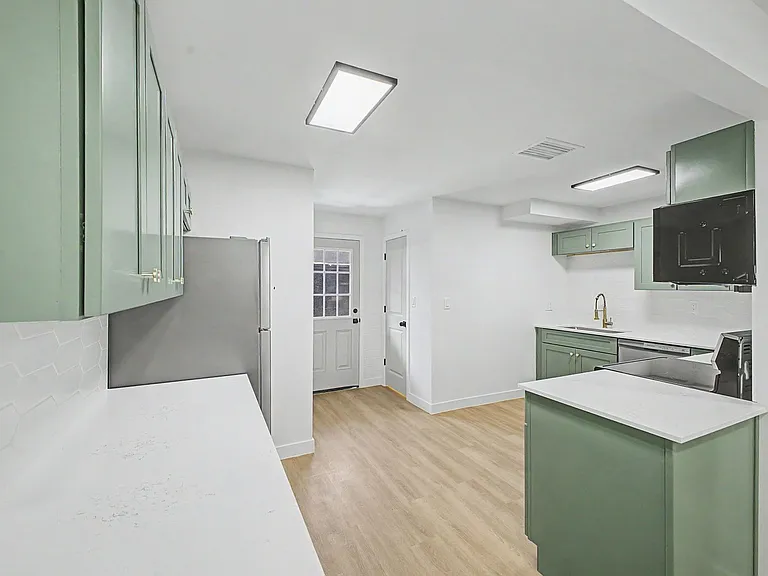 1804 E Concorda Dr #18 — Photo 4