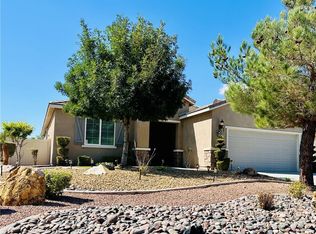 19369 Glaslyn Ct, Apple Valley, CA 92308