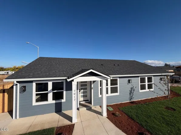 7917 Marcelle Ln, White City, OR 97503