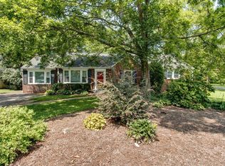 3401 Woodhaven Dr, Nashville, TN 37204