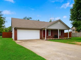 1073 Indian Trl, Lawrenceburg, KY 40342