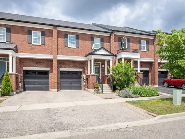 792 Banks Cres, Milton, ON L9T 9A3