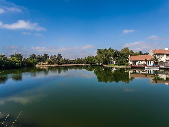 5th image of 330 Sonora Dr