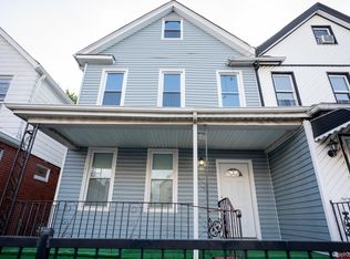 10532 130th St, S Richmond Hills, NY 11419