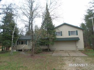 10160 Suzanne Dr, Harrison, MI 48625