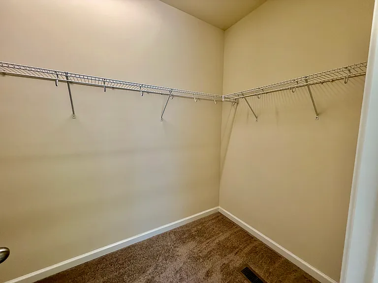 48 Salerno Dr — Photo 19