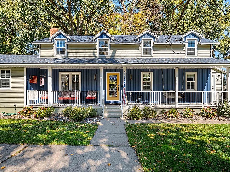 1st image of 2135 Lakeside Pl