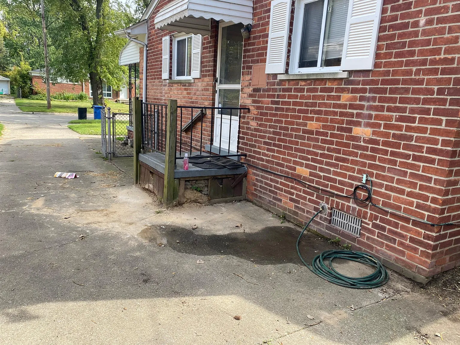 22247 Logue Ave — Photo 3