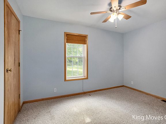 5th image of 10606 Wilson St
