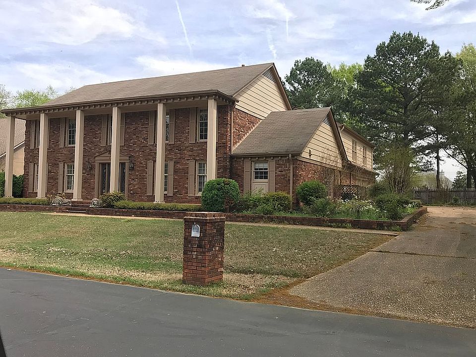 5 Bed, 3.5 Bath; 4,343 sq ft