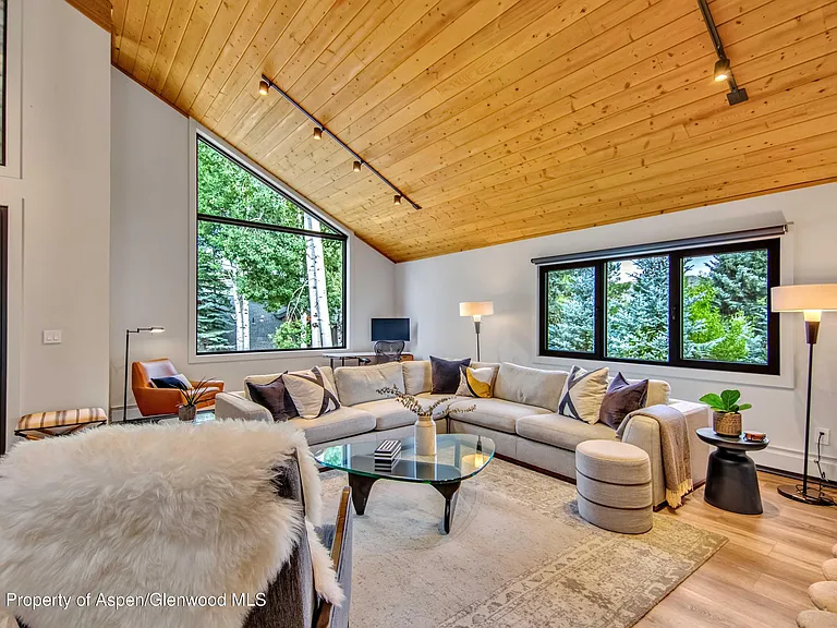432 Fairway Dr — Photo 19