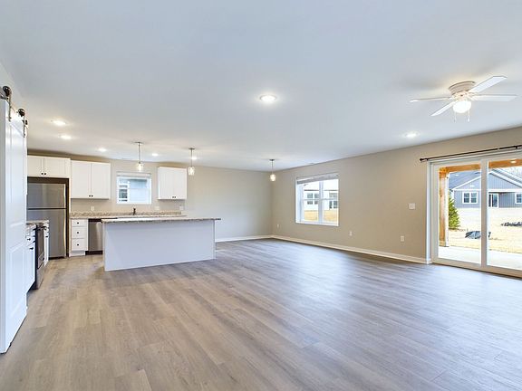 4th image of 10118 W Sherry Ln
