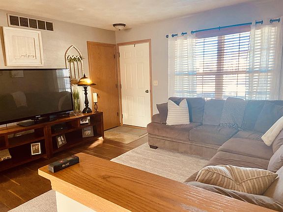 5th image of 5822 Belden Dr