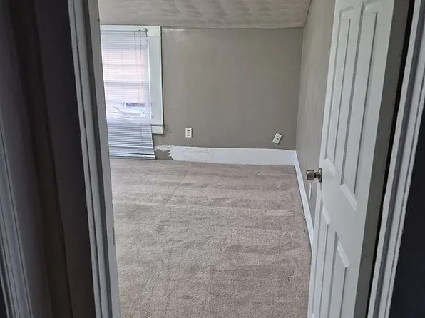 14 Kirby St, Portsmouth, VA 23702