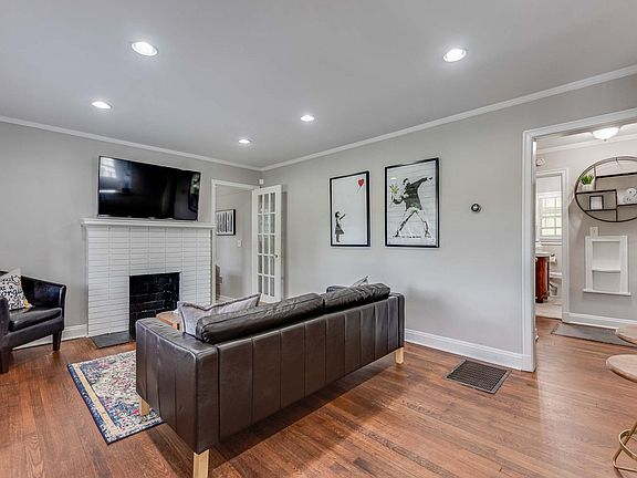 5th image of 1043 Faith Ave SE