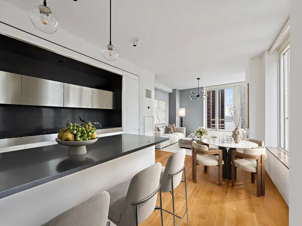 15 William Street image 1 of 18