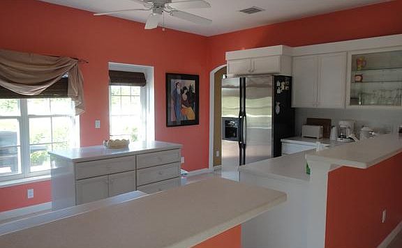 4th image of 921 Waters Edge Dr